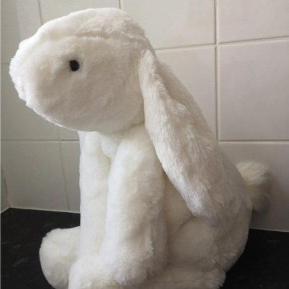 Huge Smudge Bunny - Picture 2 of 3